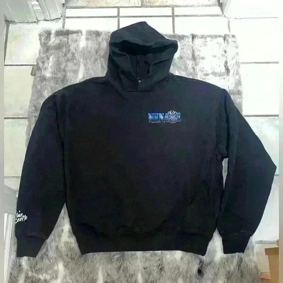 MENACE X BLUE BEETLE 🪲 COLLAB DC COMICS HOODIE SZ MEDIUM M - Picture 2 of 9